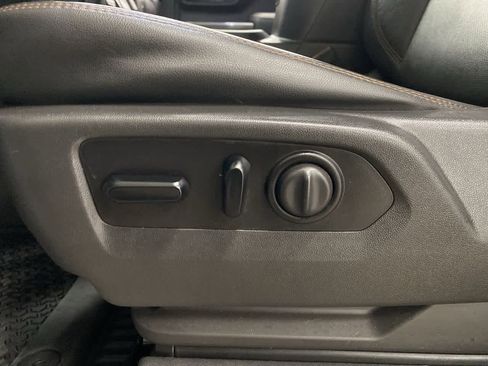 Used 2021 GMC Sierra 3500 AT4 w/ AT4 Preferred Package image 14