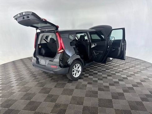 Used 2022 Kia Soul LX w/ Technology Package FWD image 14