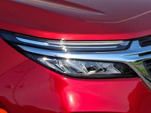 Used 2023 Chevrolet Equinox LT image 9