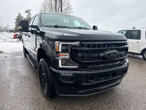 Used 2021 Ford F350 Lariat image 2
