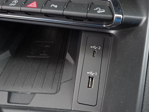 Used 2020 Audi Q3 2.0T Premium Plus image 26