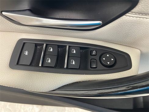 Used 2019 BMW 430i Convertible w/ Convenience Package image 31