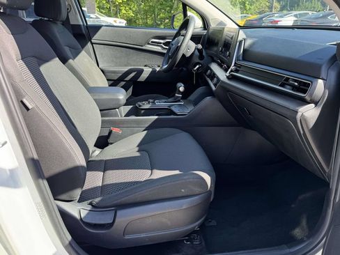 Used 2023 Kia Sportage LX FWD image 14