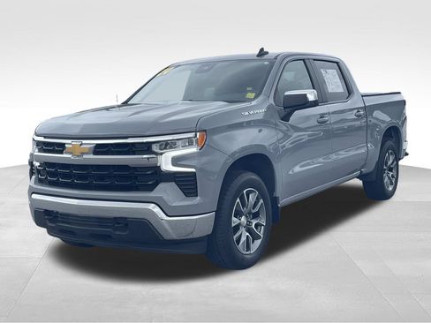 Used 2024 Chevrolet Silverado 1500 LT AWD/4WD image 8
