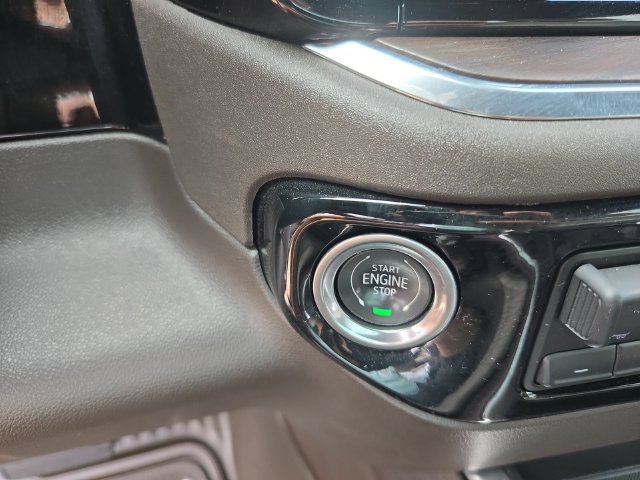 Used 2023 GMC Sierra 1500 SLT AWD/4WD image 16
