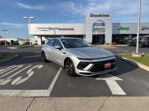 Used 2025 Hyundai Sonata SEL image 1