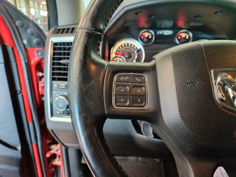 Used 2018 RAM 1500 SLT AWD/4WD image 11