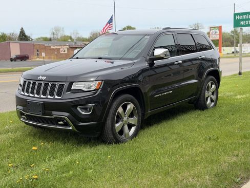 Used 2014 Jeep Grand Cherokee Overland AWD/4WD image 3