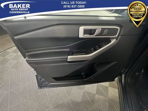Used 2022 Ford Explorer XLT w/ Equipment Group 202A image 22