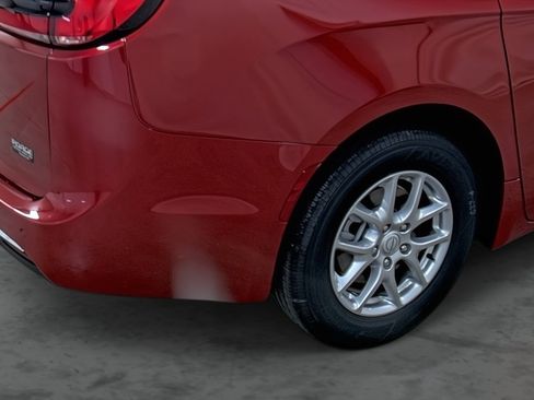 New 2026 Chrysler Pacifica Select image 12