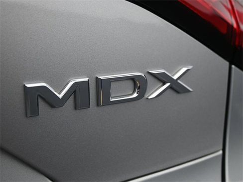 Used 2023 Acura MDX SH-AWD image 10