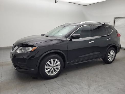 Used 2020 Nissan Rogue SV FWD image 2