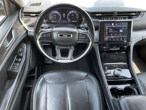 Used 2021 Jeep Grand Cherokee L Limited AWD/4WD image 11