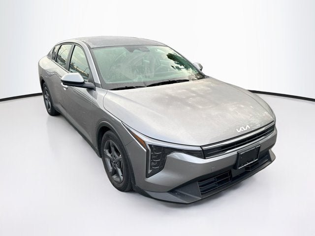 Certified 2025 Kia K4 FWD image 3