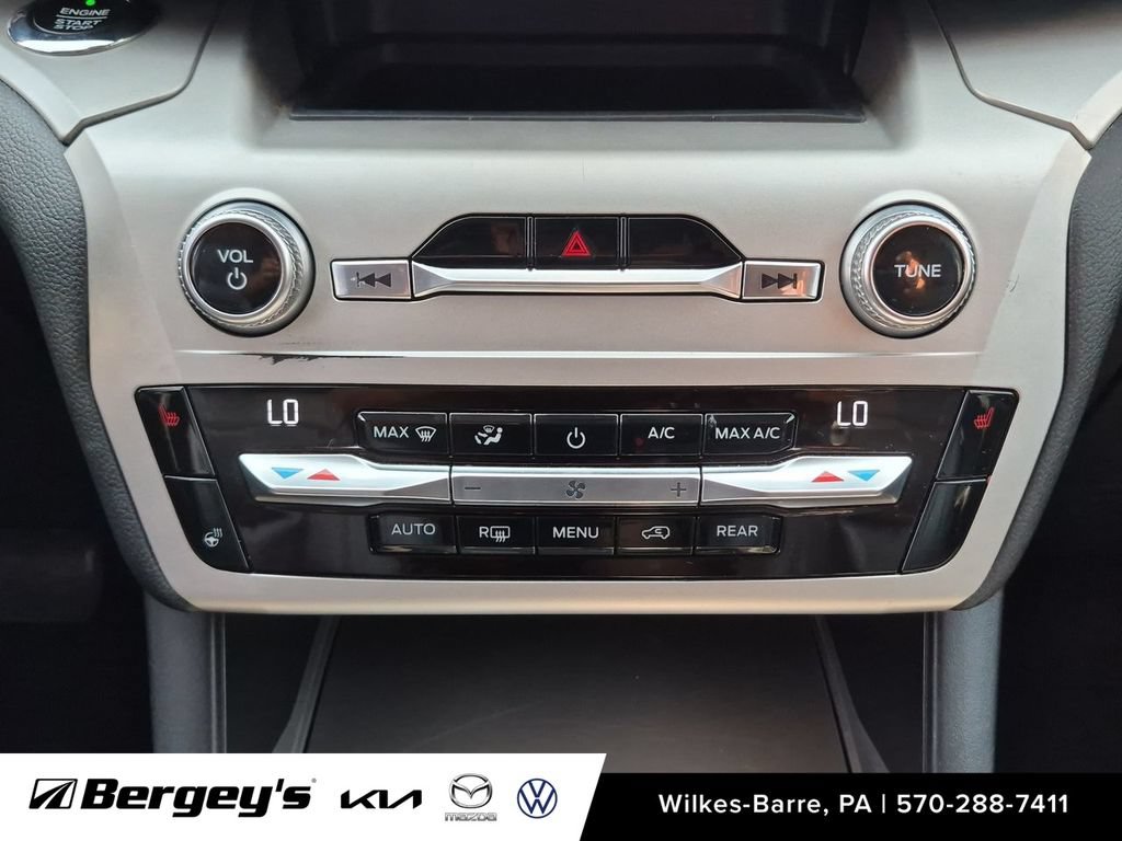 Used 2021 Ford Explorer XLT w/ Equipment Group 202A AWD/4WD image 20