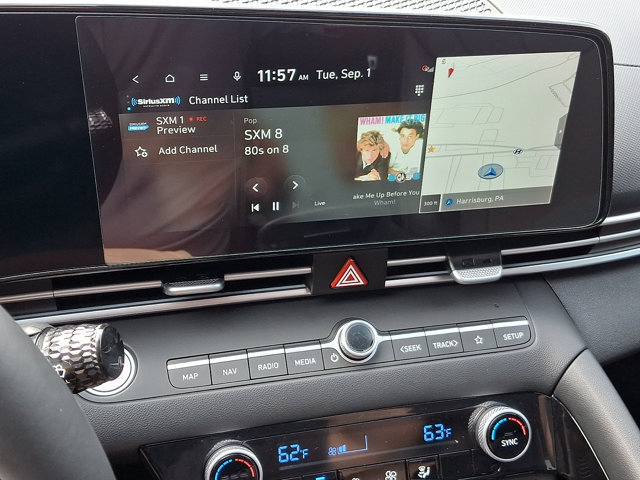 Certified 2023 Hyundai Elantra Limited FWD image 17