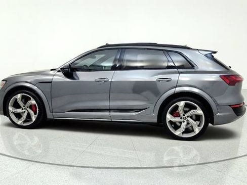 Used 2024 Audi Q8 e-tron Prestige AWD/4WD image 5