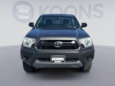 Used 2014 Toyota Tacoma 4x4 Regular Cab image 11