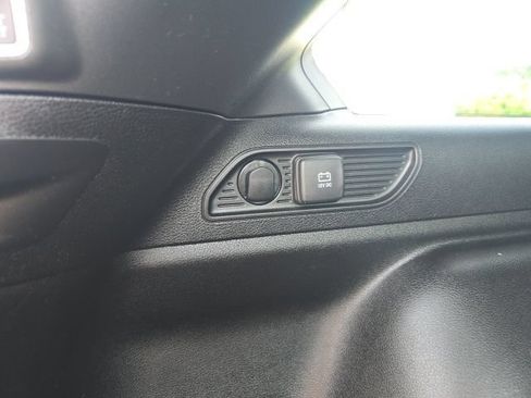 Used 2023 Jeep Grand Cherokee Altitude AWD/4WD image 32