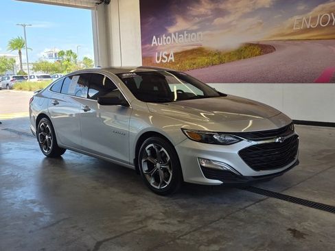 Used 2019 Chevrolet Malibu RS FWD image 3