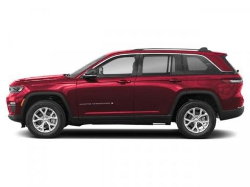 Used 2024 Jeep Grand Cherokee Altitude AWD/4WD image 6