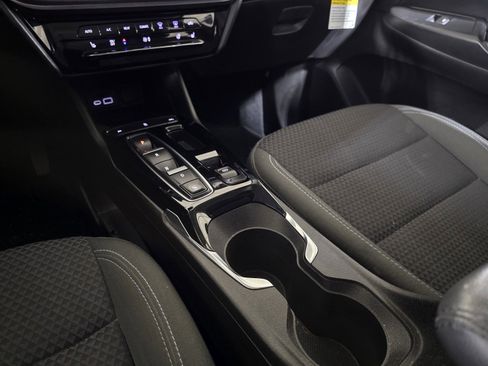 Used 2023 Chevrolet Bolt EUV LT w/ Comfort Package image 19