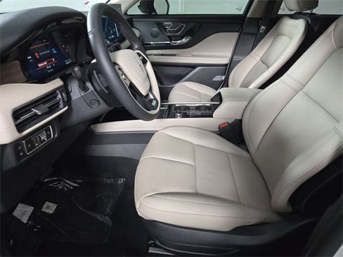 New 2026 Lincoln Corsair Grand Touring image 13