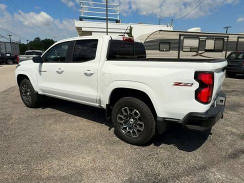 Used 2024 Chevrolet Colorado Z71 w/ Z71 Convenience Package 2 AWD/4WD image 6
