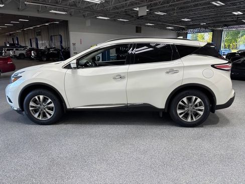 Used 2018 Nissan Murano SV w/ Cargo Package AWD/4WD image 4