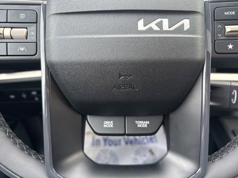 New 2027 Kia Telluride S w/ Towing Package image 36