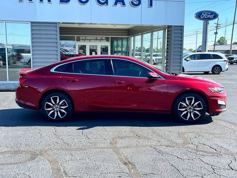 Used 2024 Chevrolet Malibu RS FWD image 2