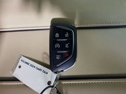 Used 2024 Cadillac Escalade ESV Premium Luxury image 36