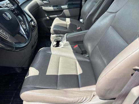 Used 2014 Honda Odyssey Touring image 12