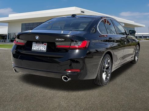 Used 2025 BMW 330i Sedan w/ Premium Package RWD image 10