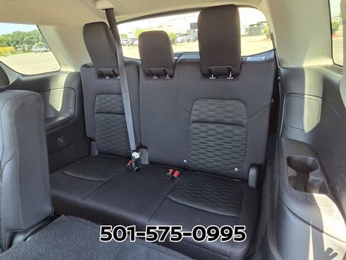 Used 2025 Nissan Pathfinder SV FWD image 13