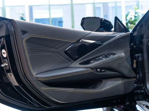 Used 2025 Chevrolet Corvette Z06 w/ Stealth Interior Trim Package RWD image 20