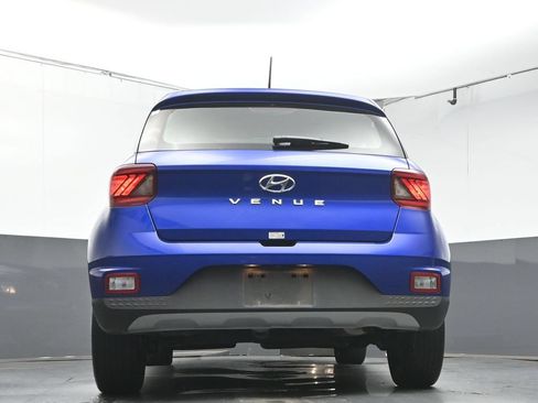 Used 2024 Hyundai Venue SEL FWD image 37