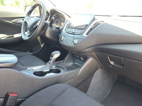 Used 2024 Chevrolet Malibu LT image 18