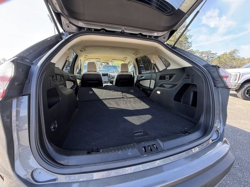 Used 2024 Ford Edge SEL image 24