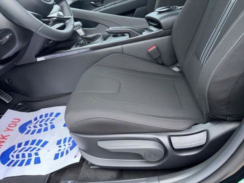 New 2026 Hyundai Elantra Sport FWD image 11