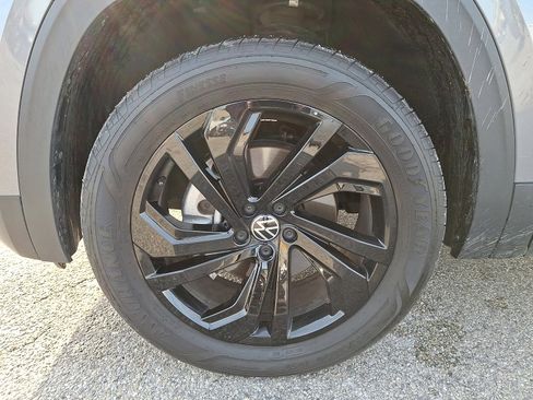 Used 2022 Volkswagen Atlas SE w/ Panoramic Sunroof Package image 30