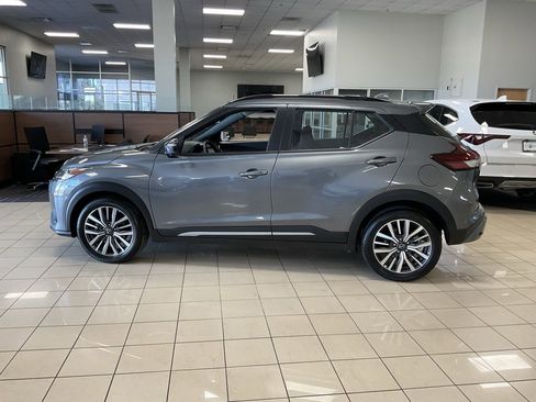 Used 2024 Nissan Kicks SR image 5
