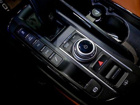 Used 2022 Maserati Levante GT image 33