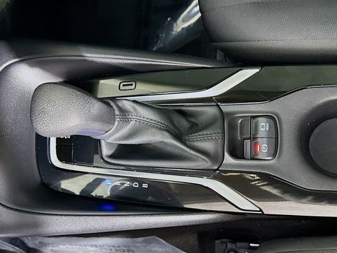 Used 2022 Toyota Corolla LE image 20