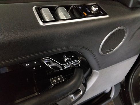 Used 2020 Land Rover Range Rover Long Wheelbase HSE image 33