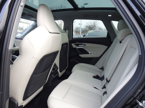 Certified 2025 Audi Q5 Prestige AWD/4WD image 12