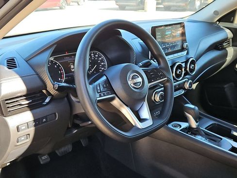 Used 2025 Nissan Sentra SV FWD image 15