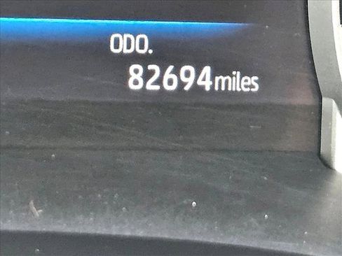 Used 2022 Toyota Highlander XLE FWD image 11