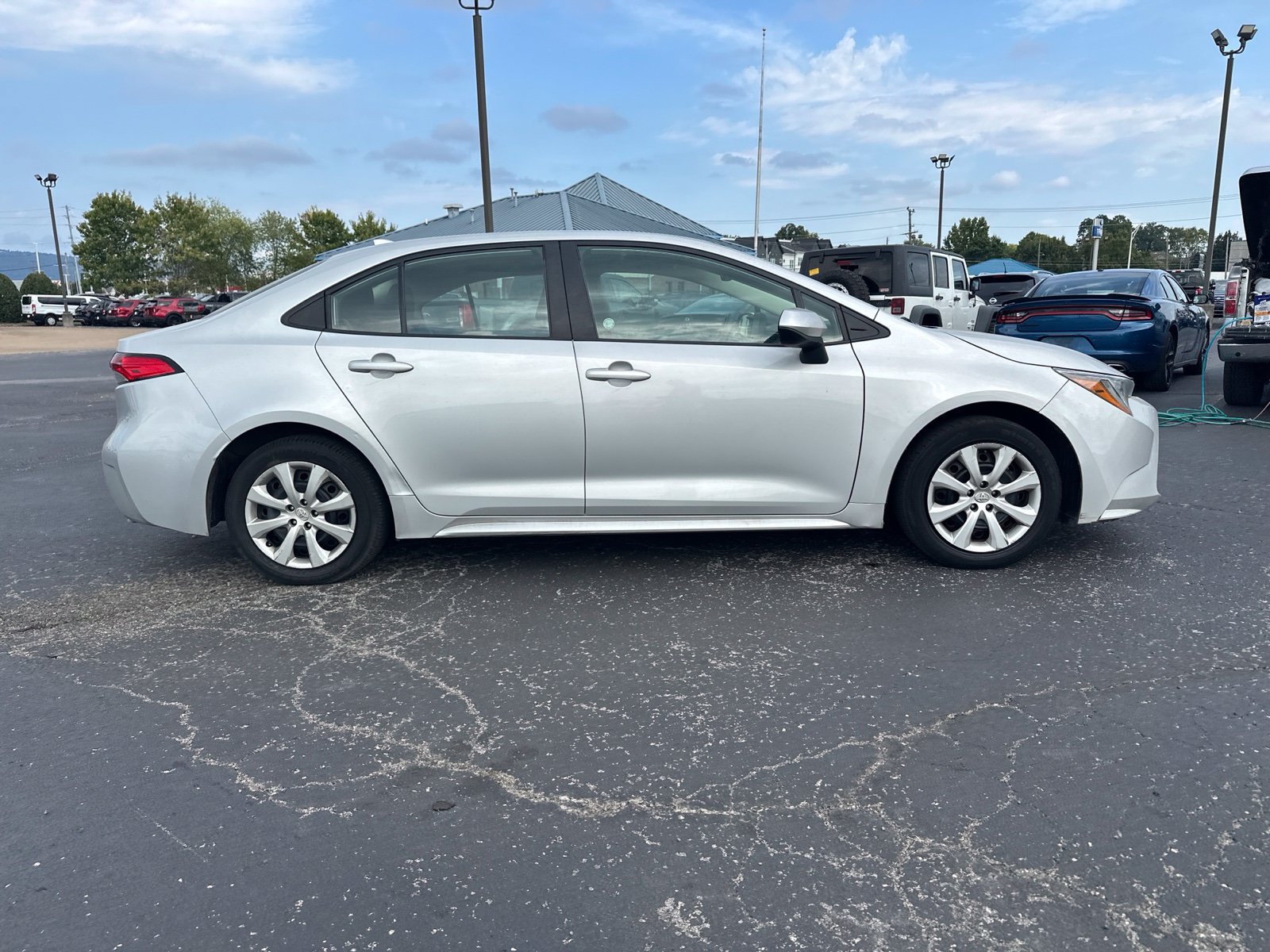 Used 2024 Toyota Corolla LE FWD image 4
