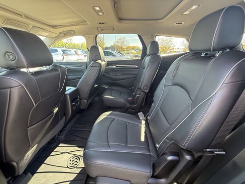 Used 2021 Buick Enclave Avenir w/ Avenir Technology Package image 9